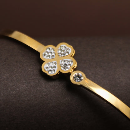 Gold Fleur Bracelet