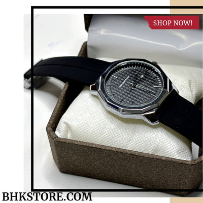 Universe Point Magnetic Lock & Silicone Rubber Straps Watch