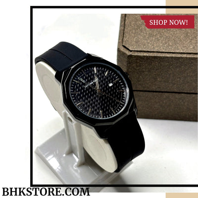 Universe Point Magnetic Lock & Silicone Rubber Straps Watch